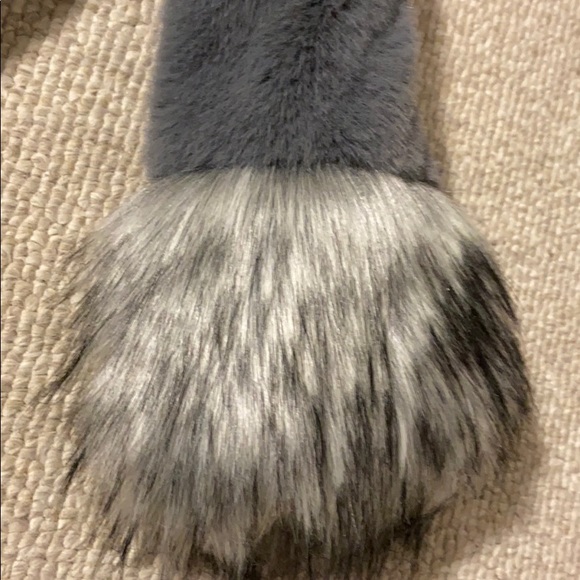 Diane VonFurstenburg Faux Fur Coat - Picture 5 of 6